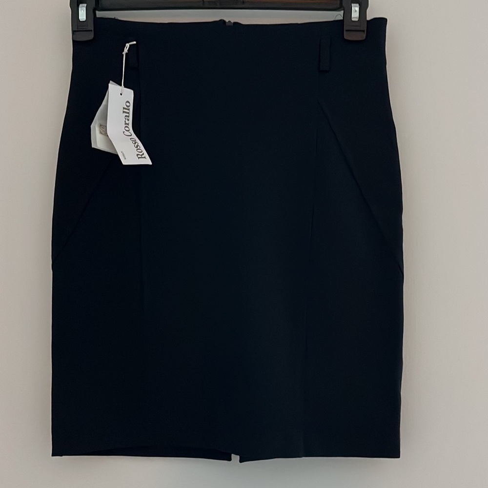 Rosso Corallo Chic & Elegant Sheath Silhouette Black Skirt Size L